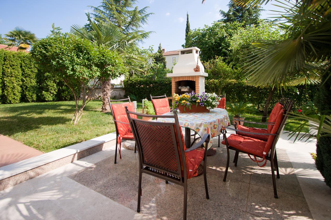 Apartments Neda Porec Bagian luar foto